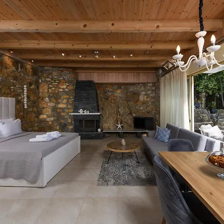 Amicasa Private Seaside Пахис