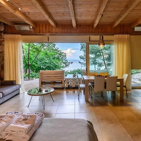 Amicasa Private Seaside * Παχύς